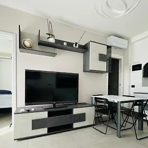 Pericle 5 , Milano Italia